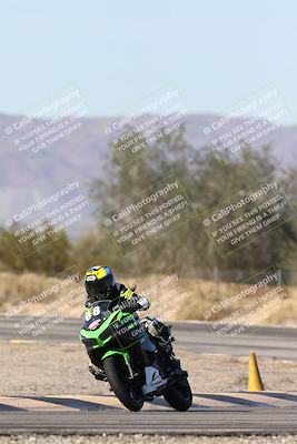 media/Dec-01-2025-Moto Forza (Mon) [[2daa91e15f]]/3-Beginner Group/Session 3 (Turn 3)/